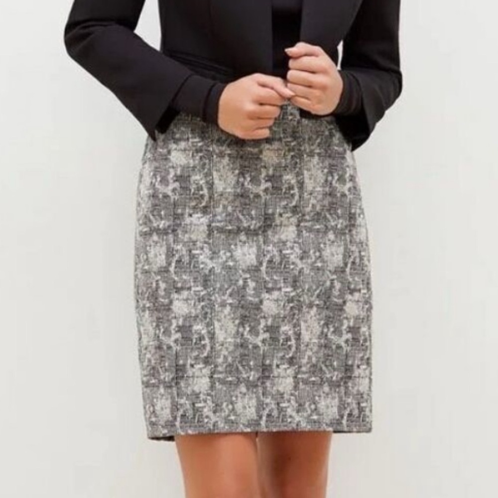 MM LaFleur The Noho Pencil Skirt in Crackle Black